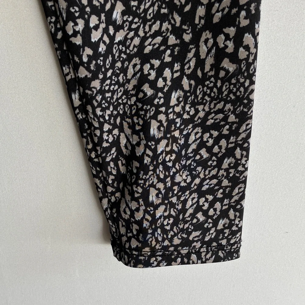 Onzie Black and Tan/Cream Patterned Leggings